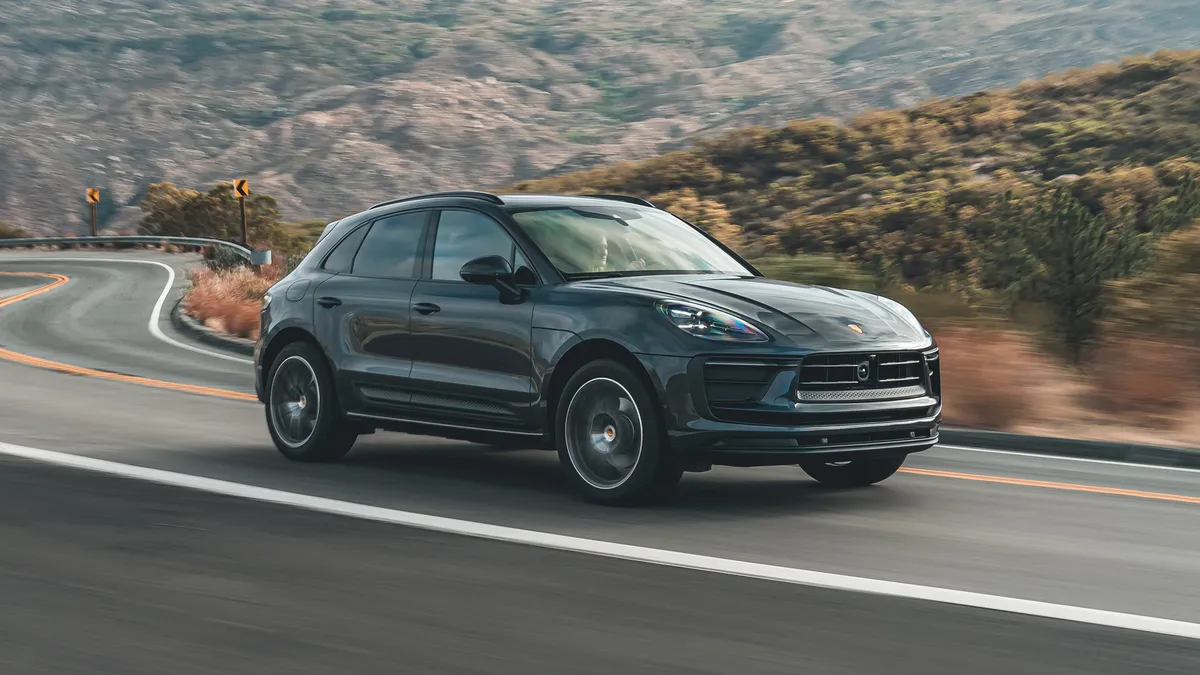 Porsche Macan S 3